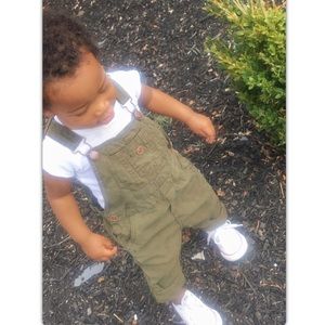 Zara baby boy overalls. In good condition. 9-12 mo